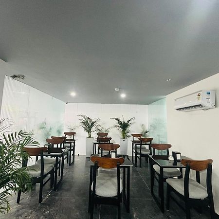 Bedchambers Serviced Apartment, Golf Course, غورغاون المظهر الخارجي الصورة