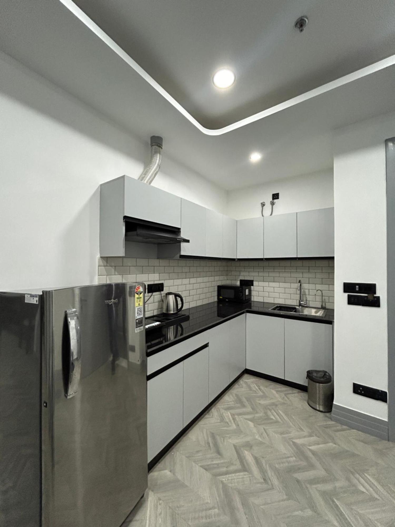 Bedchambers Serviced Apartment, Golf Course, غورغاون المظهر الخارجي الصورة
