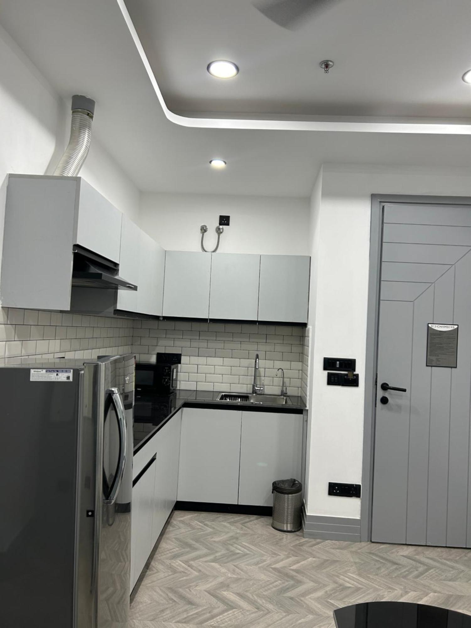 Bedchambers Serviced Apartment, Golf Course, غورغاون المظهر الخارجي الصورة