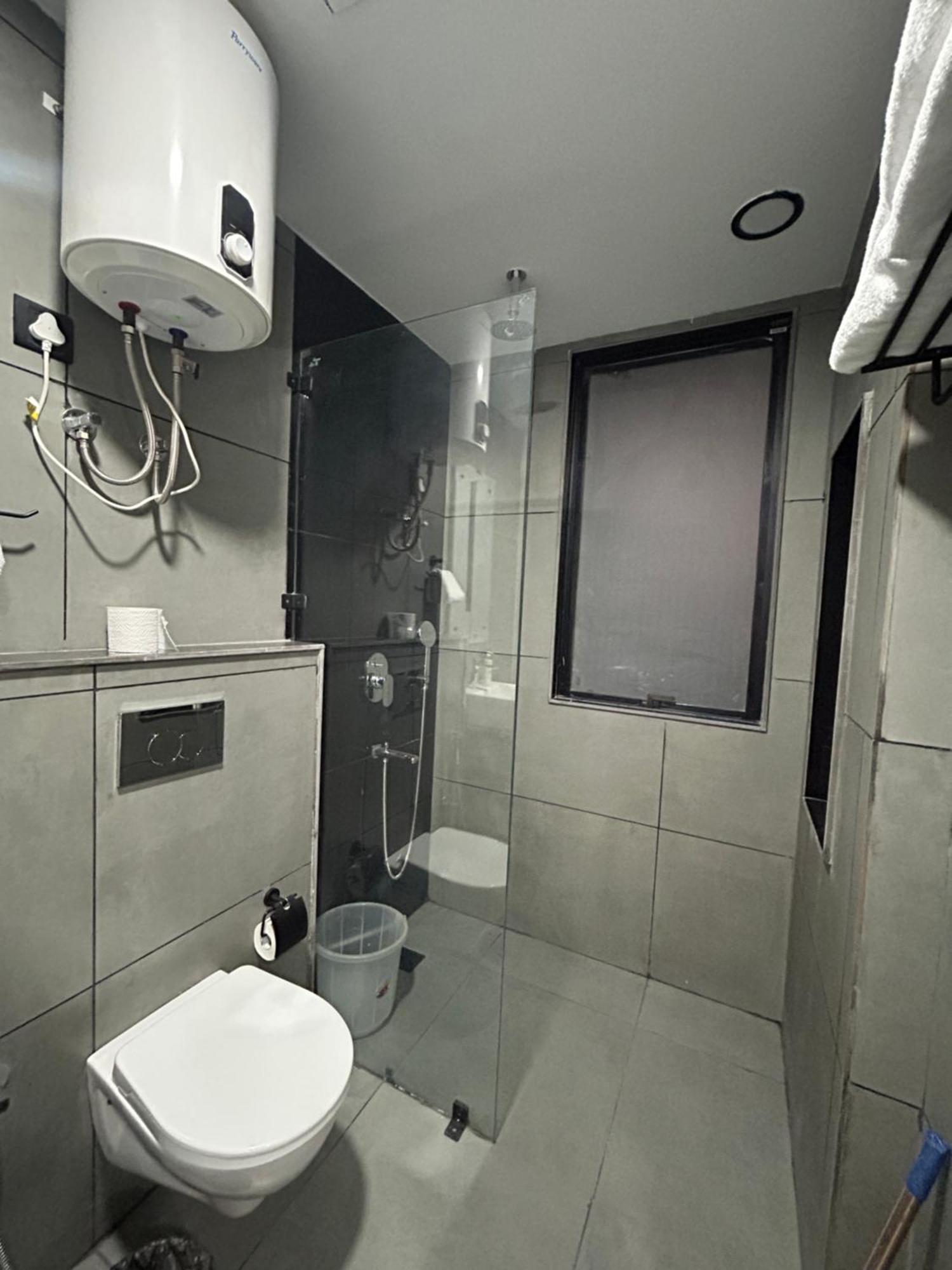 Bedchambers Serviced Apartment, Golf Course, غورغاون المظهر الخارجي الصورة